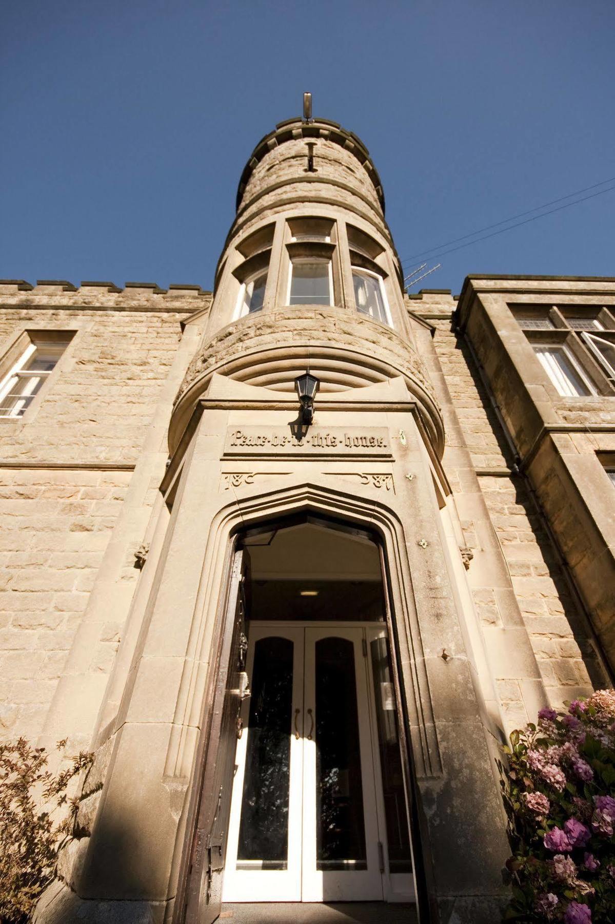 Yha Eyam Hostel Exterior photo